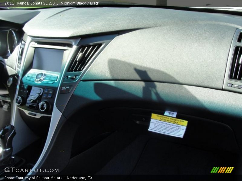 Midnight Black / Black 2011 Hyundai Sonata SE 2.0T