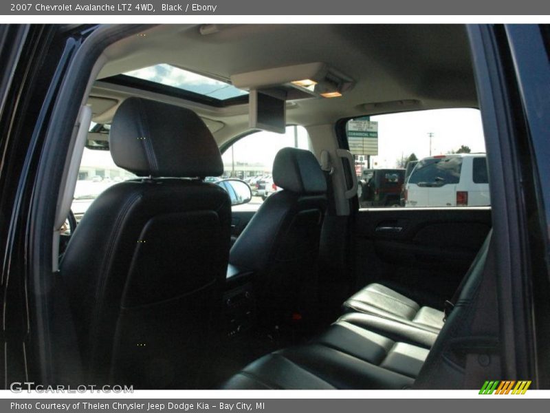 Black / Ebony 2007 Chevrolet Avalanche LTZ 4WD