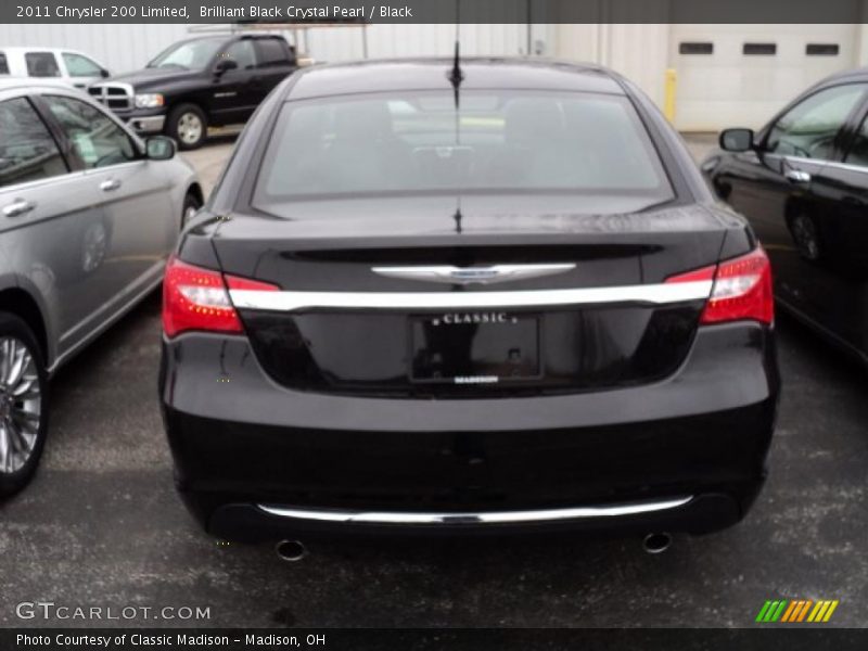 Brilliant Black Crystal Pearl / Black 2011 Chrysler 200 Limited