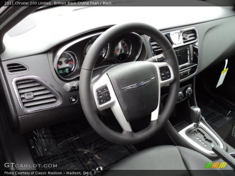 Brilliant Black Crystal Pearl / Black 2011 Chrysler 200 Limited