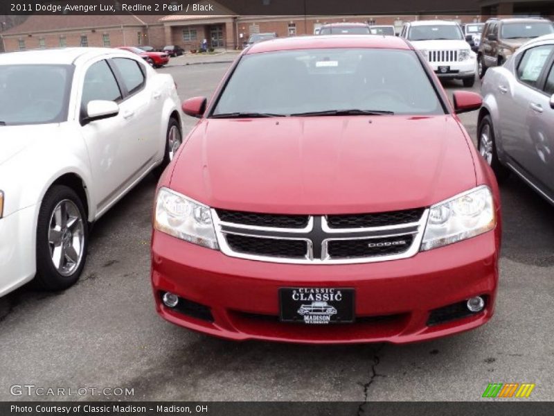 Redline 2 Pearl / Black 2011 Dodge Avenger Lux