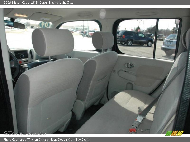 Super Black / Light Gray 2009 Nissan Cube 1.8 S