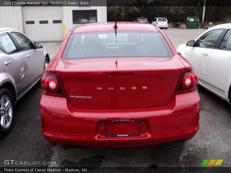 Redline 2 Pearl / Black 2011 Dodge Avenger Lux
