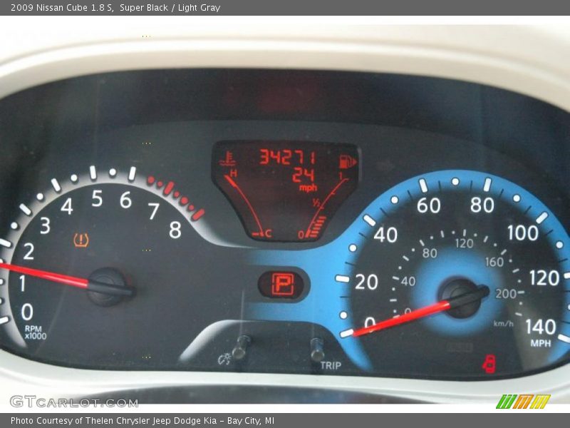 Super Black / Light Gray 2009 Nissan Cube 1.8 S