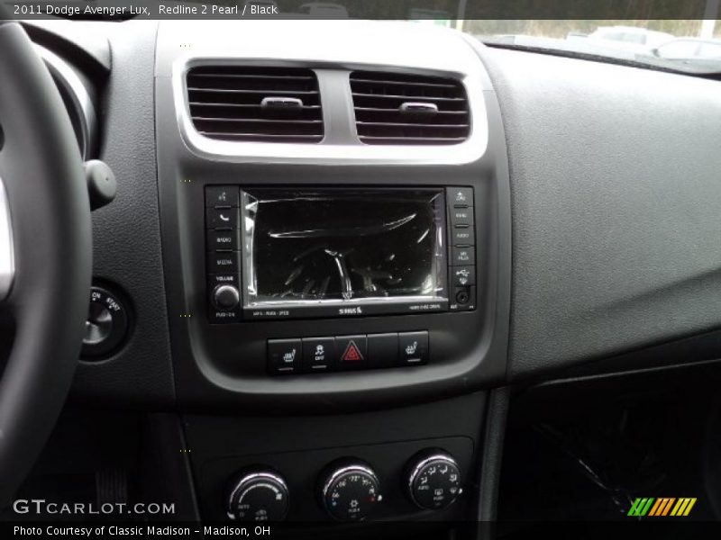 Controls of 2011 Avenger Lux