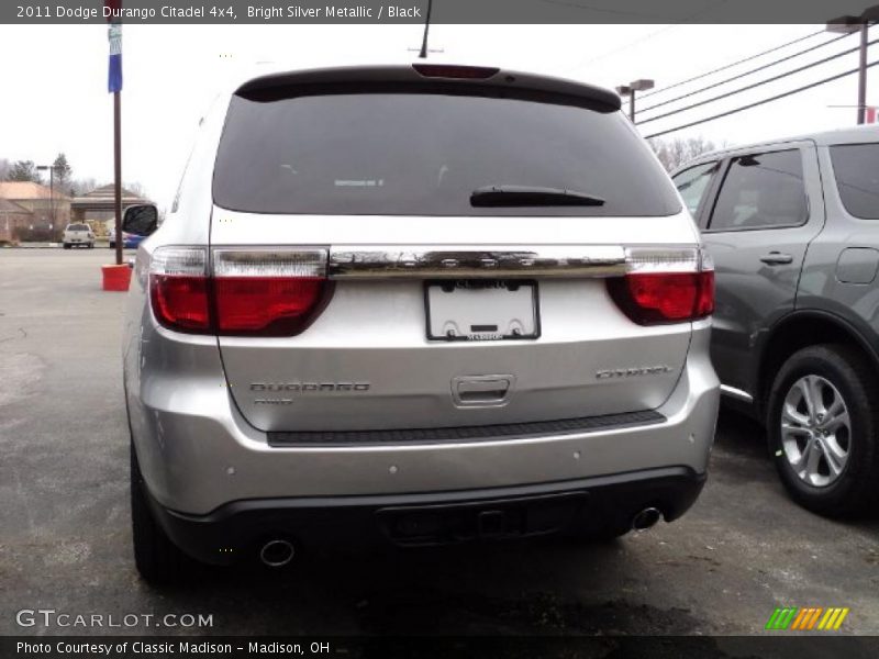 Bright Silver Metallic / Black 2011 Dodge Durango Citadel 4x4