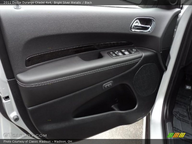 Door Panel of 2011 Durango Citadel 4x4