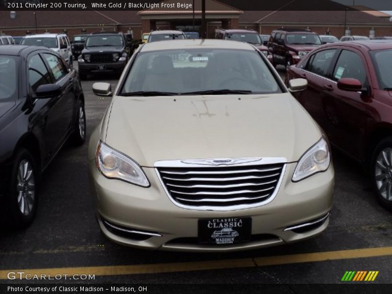 White Gold / Black/Light Frost Beige 2011 Chrysler 200 Touring
