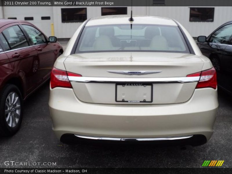 White Gold / Black/Light Frost Beige 2011 Chrysler 200 Touring