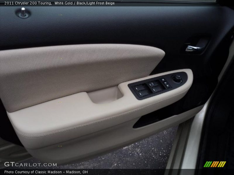 White Gold / Black/Light Frost Beige 2011 Chrysler 200 Touring