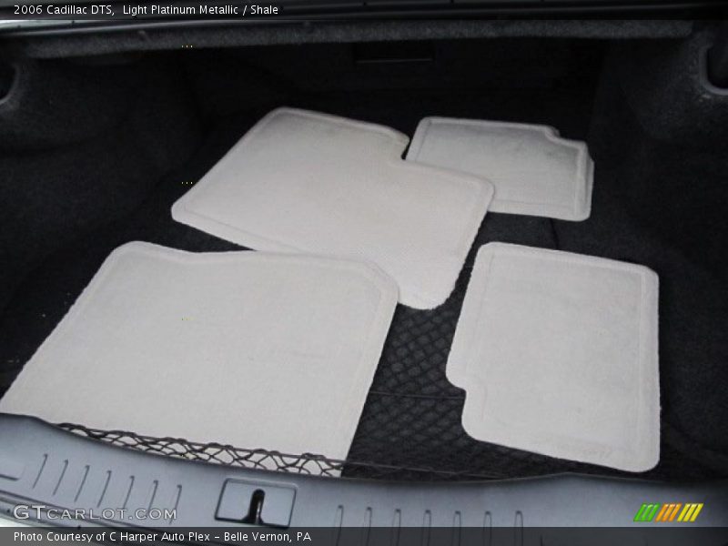 Light Platinum Metallic / Shale 2006 Cadillac DTS
