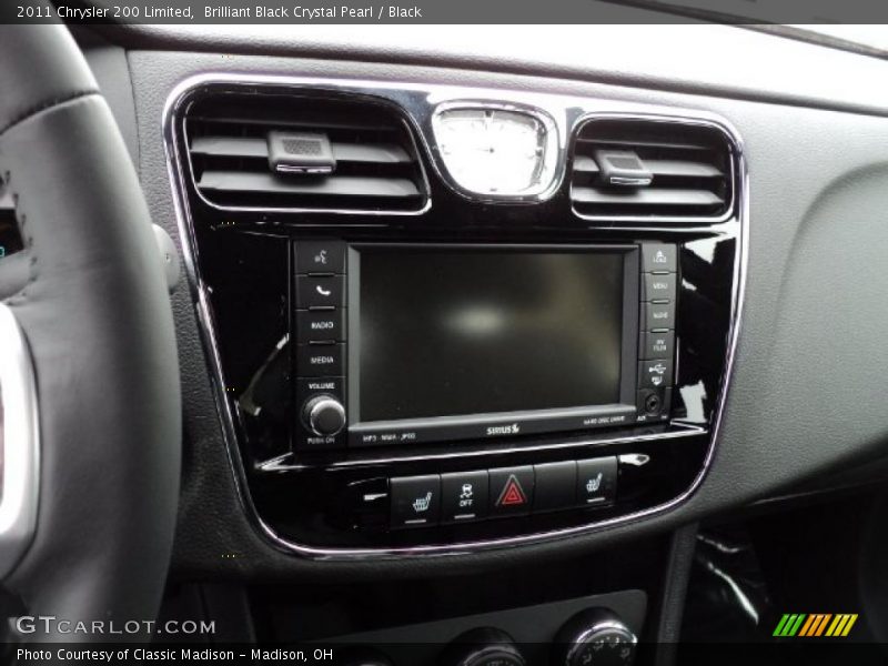 Brilliant Black Crystal Pearl / Black 2011 Chrysler 200 Limited