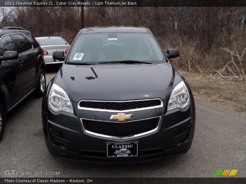 Cyber Gray Metallic / Light Titanium/Jet Black 2011 Chevrolet Equinox LS