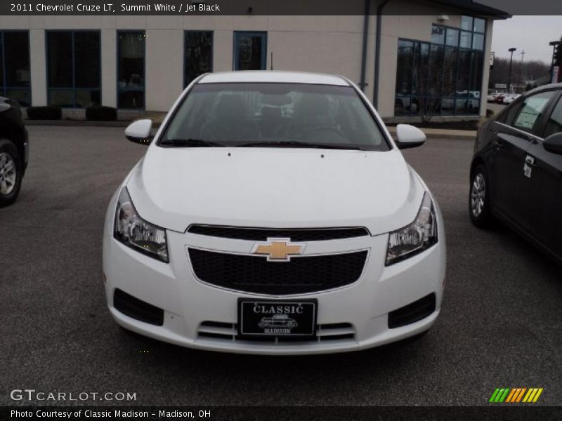 Summit White / Jet Black 2011 Chevrolet Cruze LT