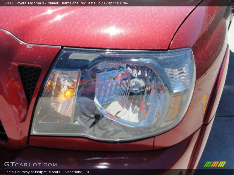 Barcelona Red Metallic / Graphite Gray 2011 Toyota Tacoma X-Runner
