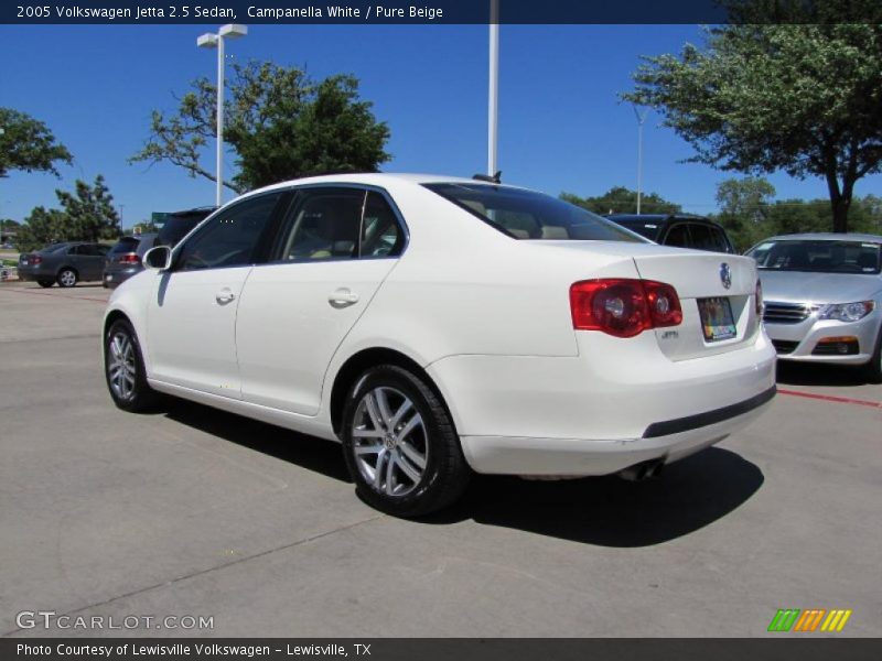 Campanella White / Pure Beige 2005 Volkswagen Jetta 2.5 Sedan