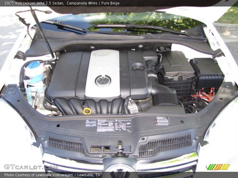 Campanella White / Pure Beige 2005 Volkswagen Jetta 2.5 Sedan