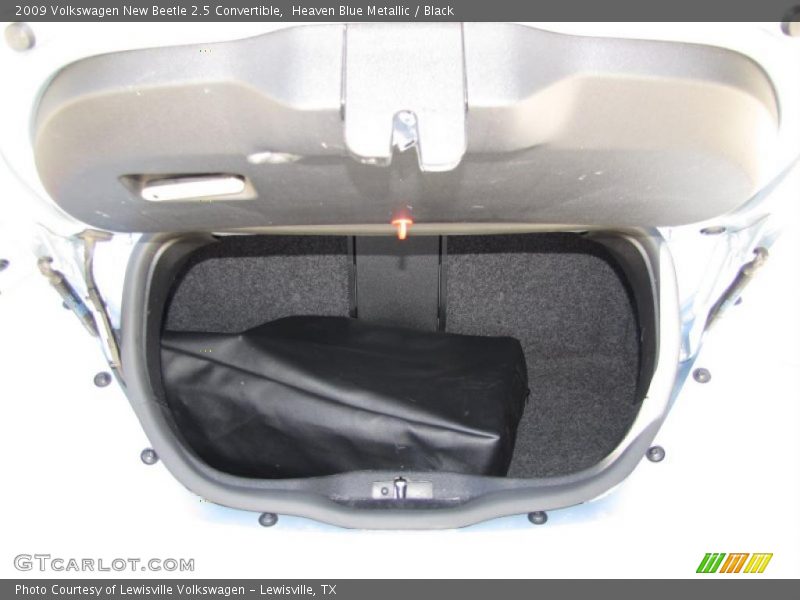 Heaven Blue Metallic / Black 2009 Volkswagen New Beetle 2.5 Convertible
