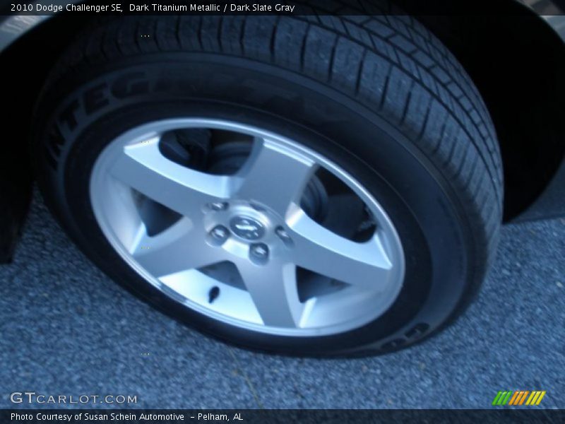 Dark Titanium Metallic / Dark Slate Gray 2010 Dodge Challenger SE