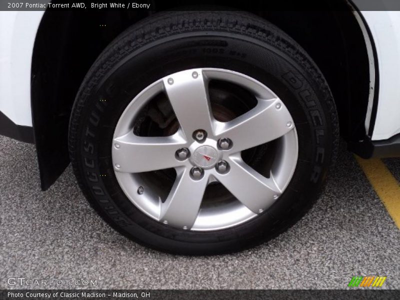Bright White / Ebony 2007 Pontiac Torrent AWD