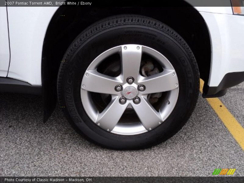Bright White / Ebony 2007 Pontiac Torrent AWD