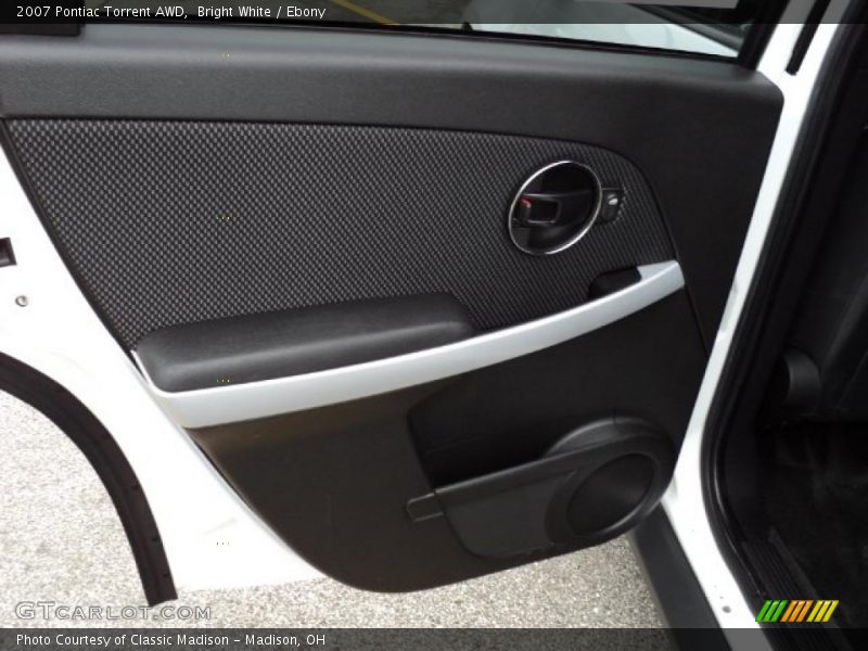 Bright White / Ebony 2007 Pontiac Torrent AWD