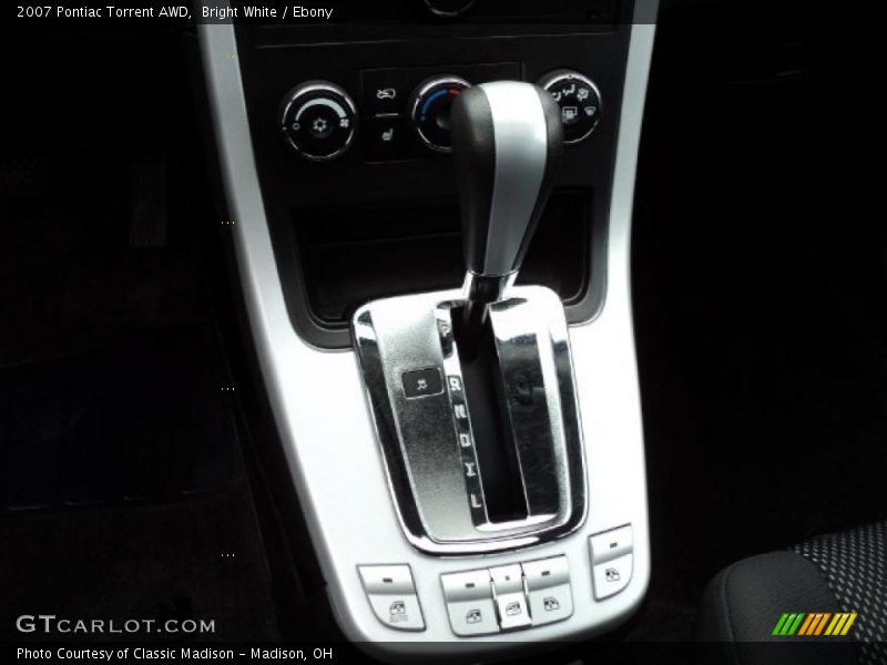 Bright White / Ebony 2007 Pontiac Torrent AWD