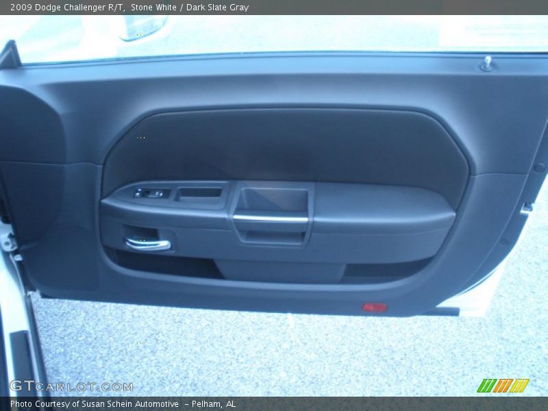 Stone White / Dark Slate Gray 2009 Dodge Challenger R/T