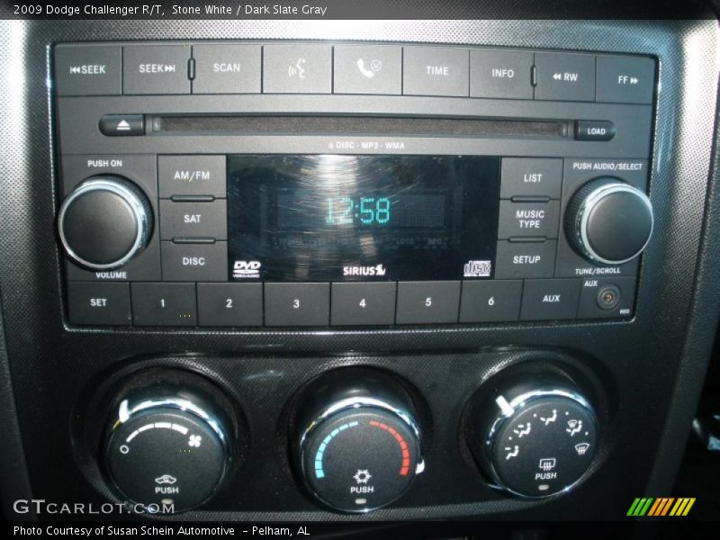 Stone White / Dark Slate Gray 2009 Dodge Challenger R/T