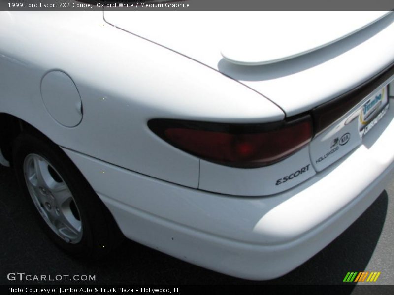 Oxford White / Medium Graphite 1999 Ford Escort ZX2 Coupe