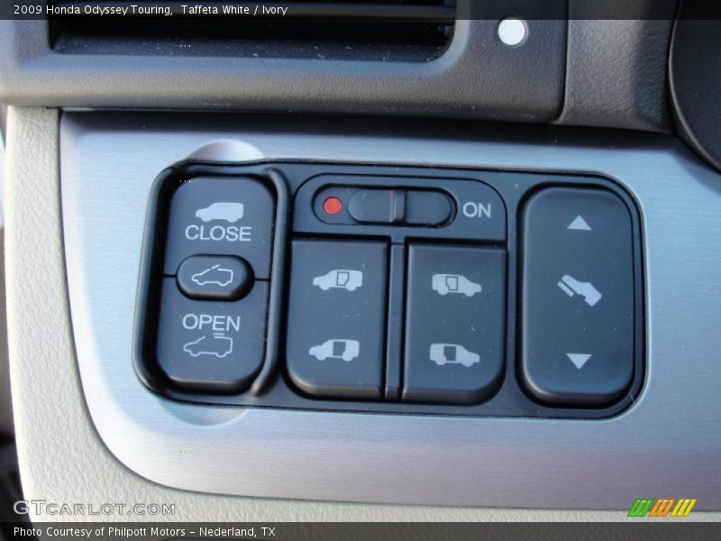 Controls of 2009 Odyssey Touring