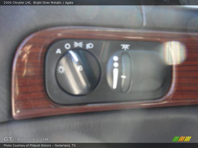 Bright Silver Metallic / Agate 2000 Chrysler LHS