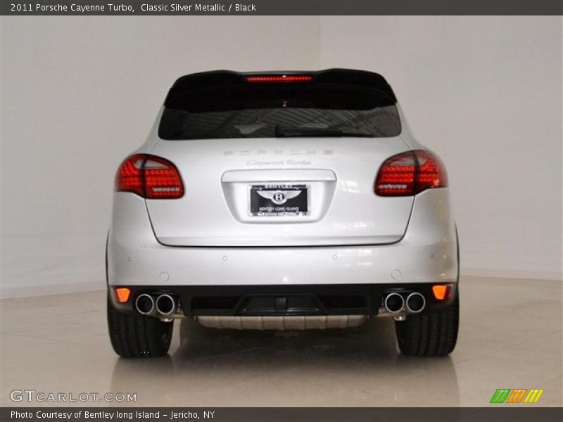 Classic Silver Metallic / Black 2011 Porsche Cayenne Turbo