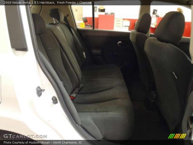Fresh Powder / Charcoal 2009 Nissan Versa 1.8 S Hatchback