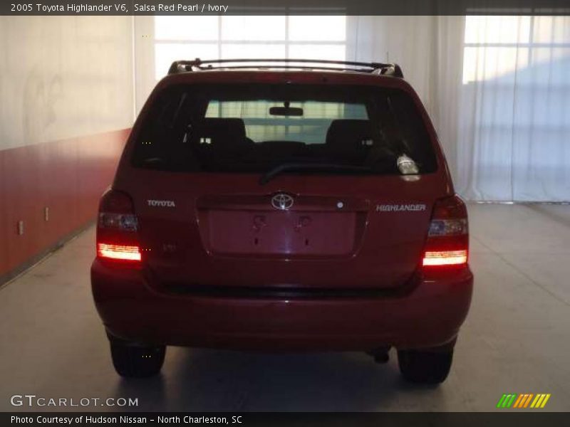 Salsa Red Pearl / Ivory 2005 Toyota Highlander V6
