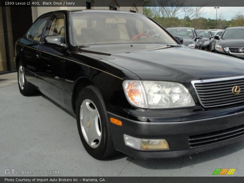 Black Onyx / Ivory 1999 Lexus LS 400