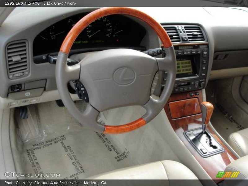 Black Onyx / Ivory 1999 Lexus LS 400