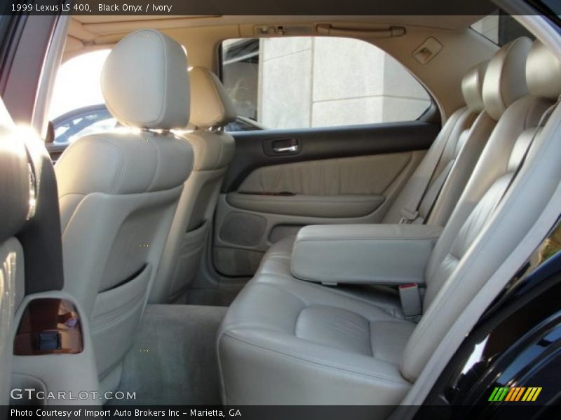 Black Onyx / Ivory 1999 Lexus LS 400