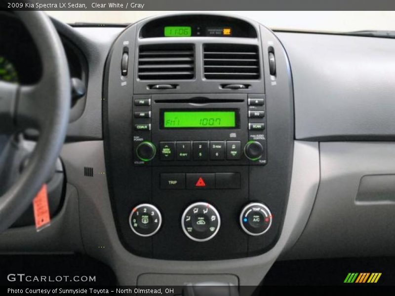 Clear White / Gray 2009 Kia Spectra LX Sedan