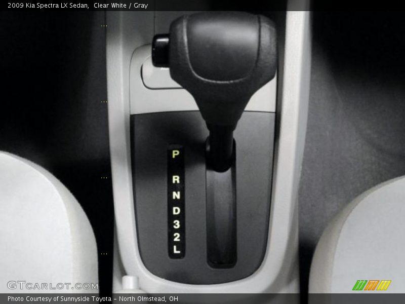Clear White / Gray 2009 Kia Spectra LX Sedan