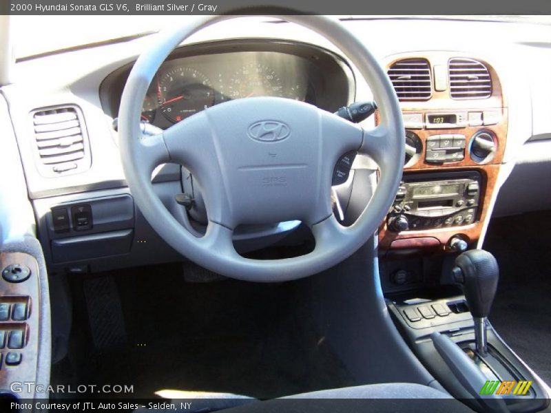 Brilliant Silver / Gray 2000 Hyundai Sonata GLS V6
