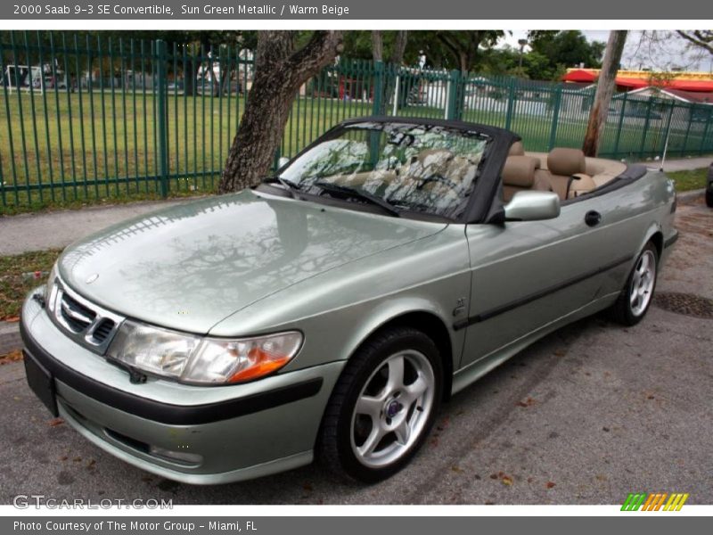 Front 3/4 View of 2000 9-3 SE Convertible