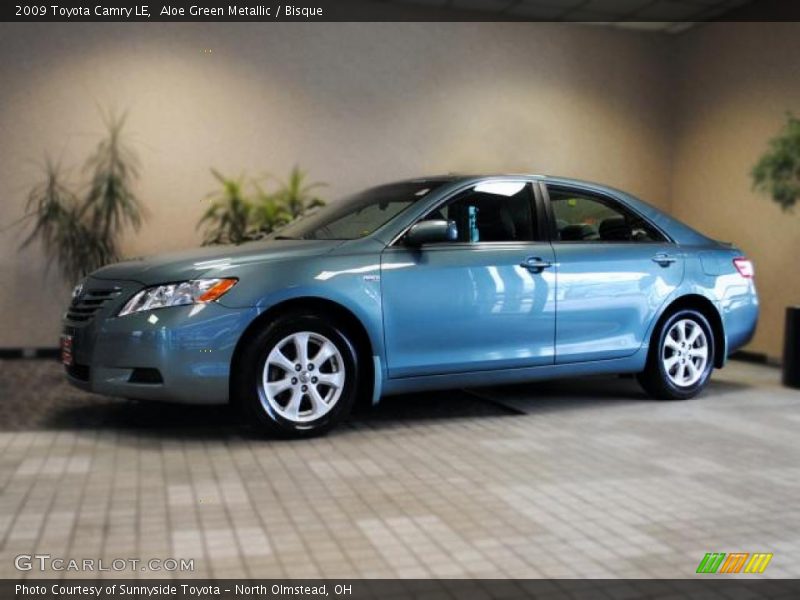 Aloe Green Metallic / Bisque 2009 Toyota Camry LE