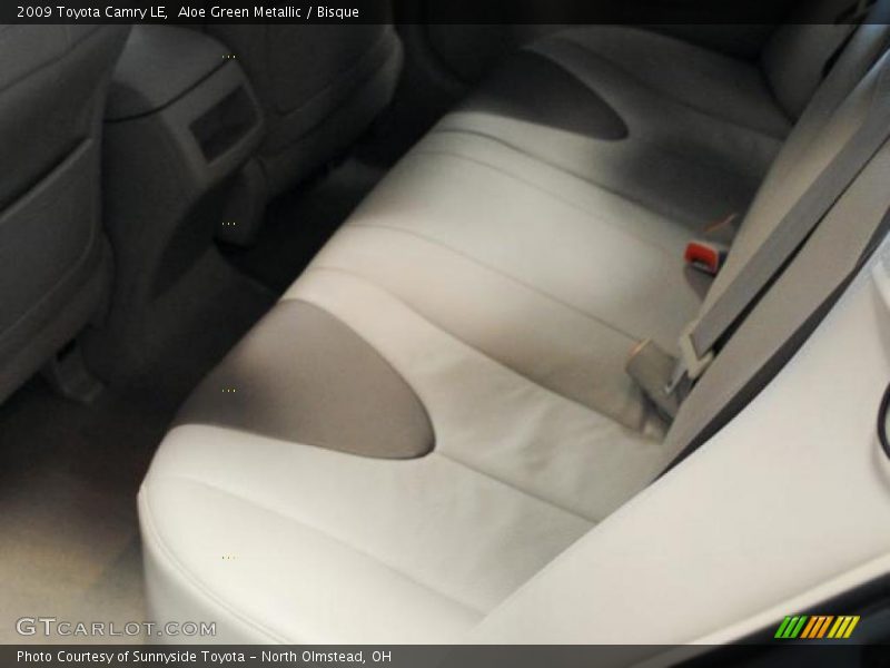 Aloe Green Metallic / Bisque 2009 Toyota Camry LE