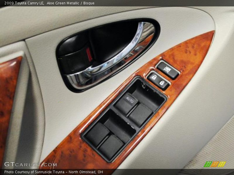 Aloe Green Metallic / Bisque 2009 Toyota Camry LE