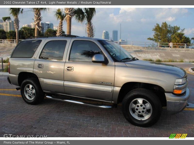 Light Pewter Metallic / Medium Gray/Neutral 2002 Chevrolet Tahoe LT 4x4