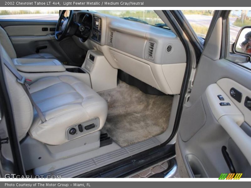 Light Pewter Metallic / Medium Gray/Neutral 2002 Chevrolet Tahoe LT 4x4