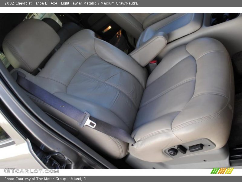 Light Pewter Metallic / Medium Gray/Neutral 2002 Chevrolet Tahoe LT 4x4