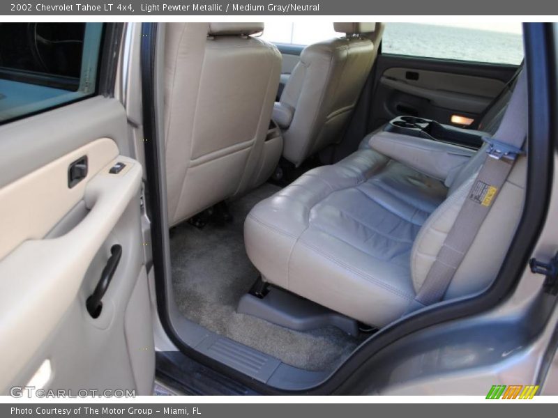 Light Pewter Metallic / Medium Gray/Neutral 2002 Chevrolet Tahoe LT 4x4