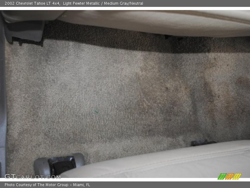 Light Pewter Metallic / Medium Gray/Neutral 2002 Chevrolet Tahoe LT 4x4